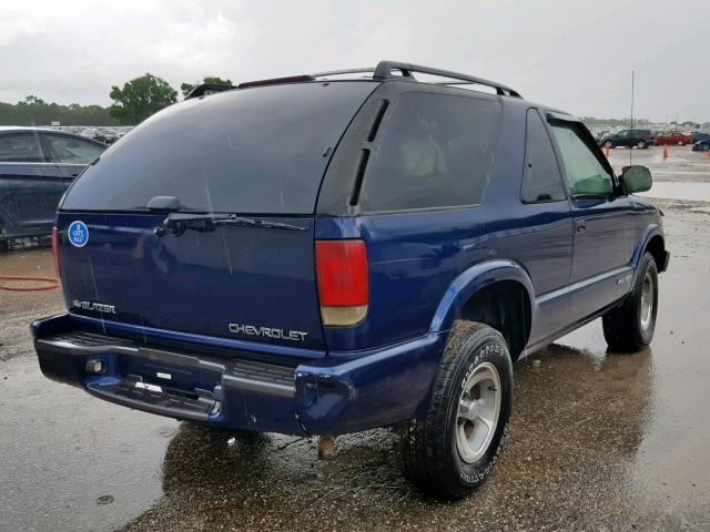 1GNCS18W8YK296124 - 2000 CHEVROLET BLAZER BLUE photo 4