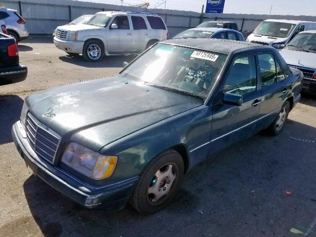 WDBEA32E4SC251133 - 1995 MERCEDES-BENZ E 320 BASE GREEN photo 2