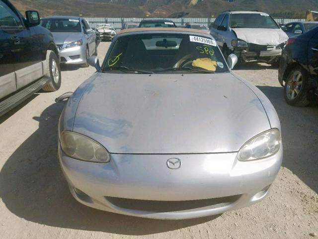 JM1NB353010205792 - 2001 MAZDA MX-5 MIATA SILVER photo 9