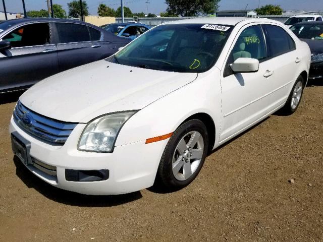 3FAHP07Z48R212579 - 2008 FORD FUSION SE WHITE photo 2