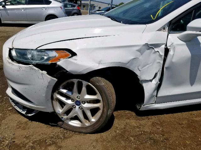 3FA6P0H76DR256422 - 2013 FORD FUSION SE WHITE photo 9