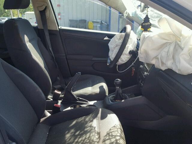 3VW1K7AJ8BM373069 - 2011 VOLKSWAGEN JETTA BASE Սպիտակ լուսանկար 5