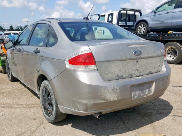 1FAHP34N68W228606 - 2008 FORD FOCUS S/SE SILVER photo 3