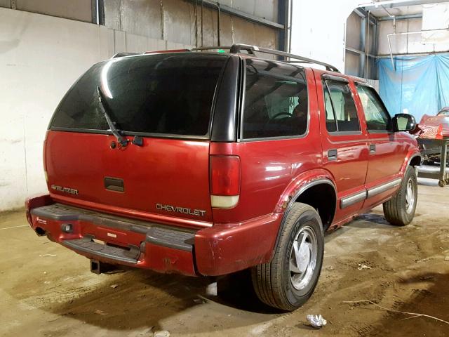 1GNDT13W9Y2215317 - 2000 CHEVROLET BLAZER RED photo 4