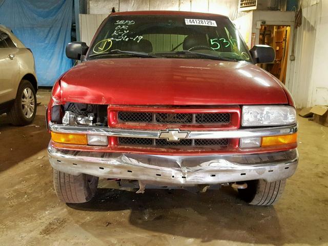 1GNDT13W9Y2215317 - 2000 CHEVROLET BLAZER RED photo 9