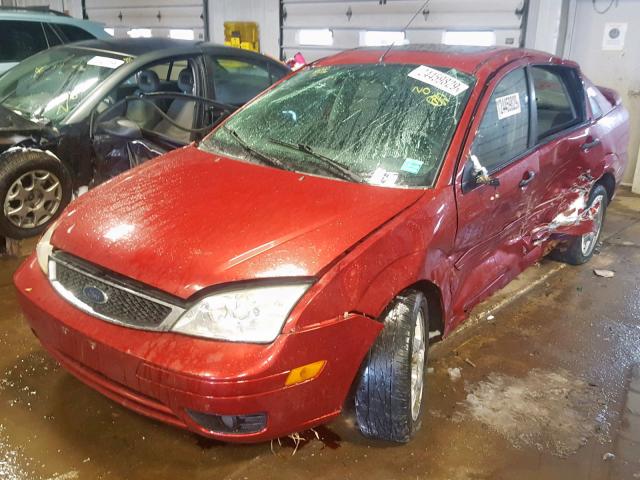 1FAFP34N05W221699 - 2005 FORD FOCUS ZX4 RED photo 2