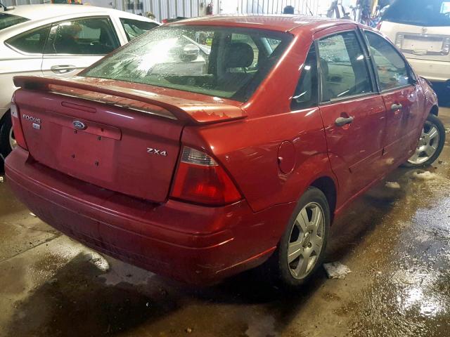 1FAFP34N05W221699 - 2005 FORD FOCUS ZX4 RED photo 4