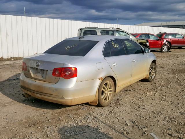 3VWST71K26M687980 - 2006 VOLKSWAGEN JETTA TDI SILVER photo 4