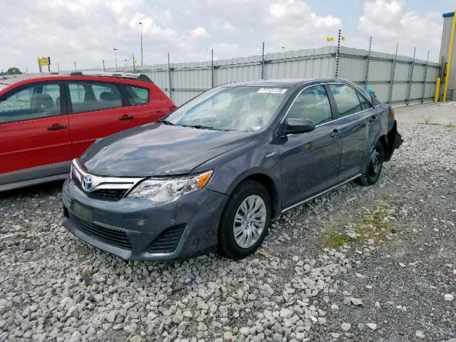 4T1BD1FK6CU052303 - 2012 TOYOTA CAMRY HYBR GRAY photo 2