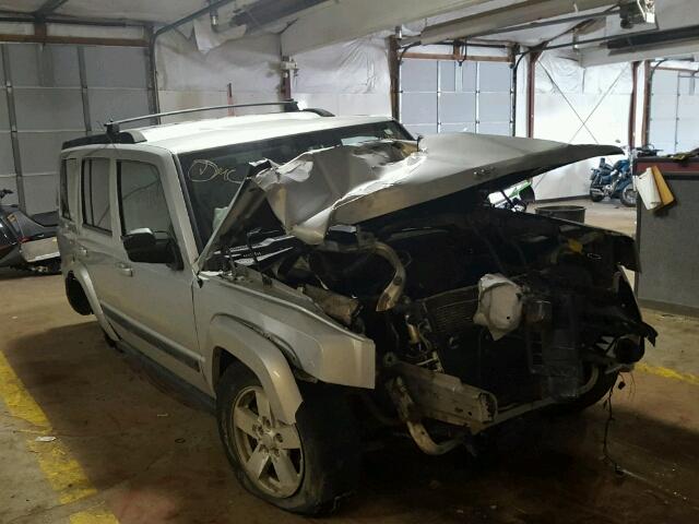 1J8HG48K37C562942 - 2007 JEEP COMMANDER SILVER photo 1