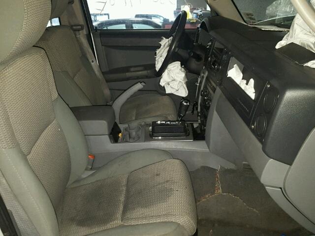 1J8HG48K37C562942 - 2007 JEEP COMMANDER SILVER photo 5