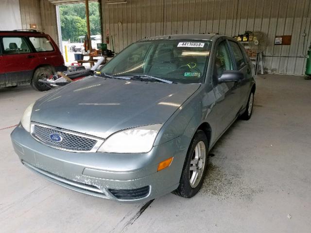 1FAFP37N56W164171 - 2006 FORD FOCUS ZX5 BLUE photo 2