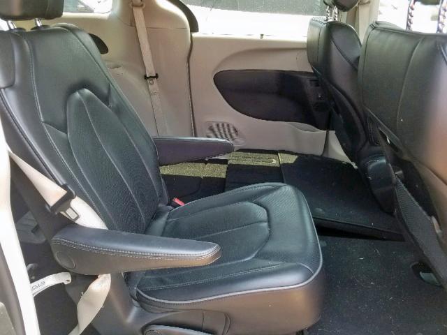 2C4RC1GGXJR320845 - 2018 CHRYSLER PACIFICA L WHITE photo 6