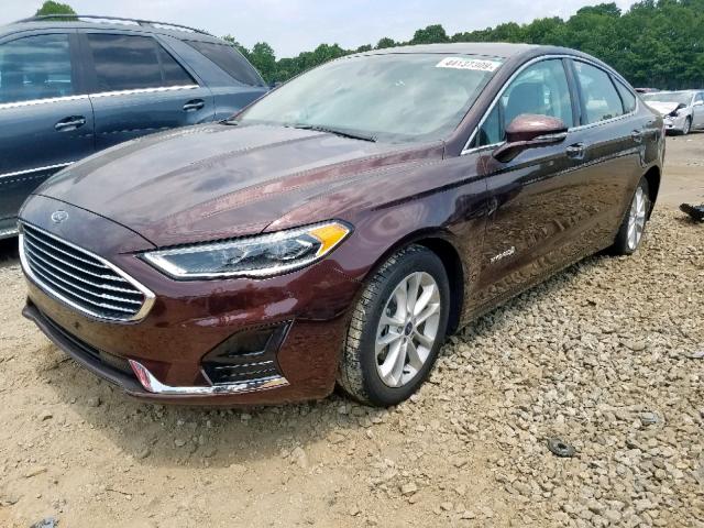 3FA6P0MU6KR137147 - 2019 FORD FUSION SEL BROWN photo 2