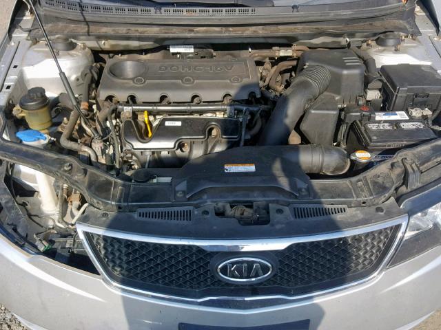 KNAFU4A26A5238717 - 2010 KIA FORTE EX SILVER photo 7