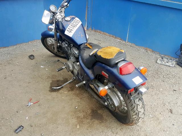 JH2PC211XKM100022 - 1989 HONDA VT600 C BLUE photo 3