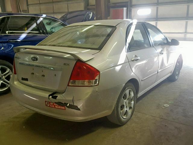 KNAFE221995645501 - 2009 KIA SPECTRA EX SILVER photo 4