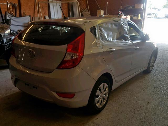 KMHCT5AE2HU333201 - 2017 HYUNDAI ACCENT SE SILVER photo 4