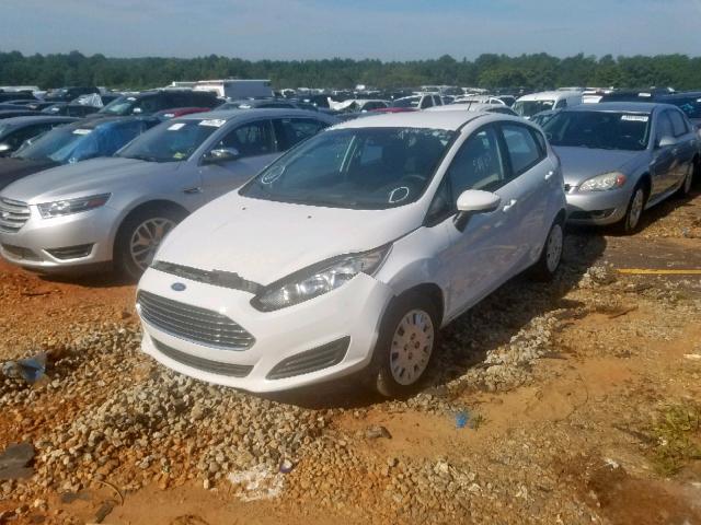 3FADP4TJ4GM170870 - 2016 FORD FIESTA S WHITE photo 2