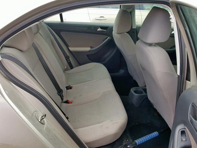 3VW2K7AJ0DM228549 - 2013 VOLKSWAGEN JETTA BASE 金色 照片 6