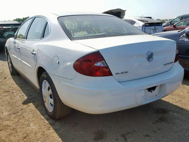 2G4WC532251297663 - 2005 BUICK LACROSSE C WHITE photo 3