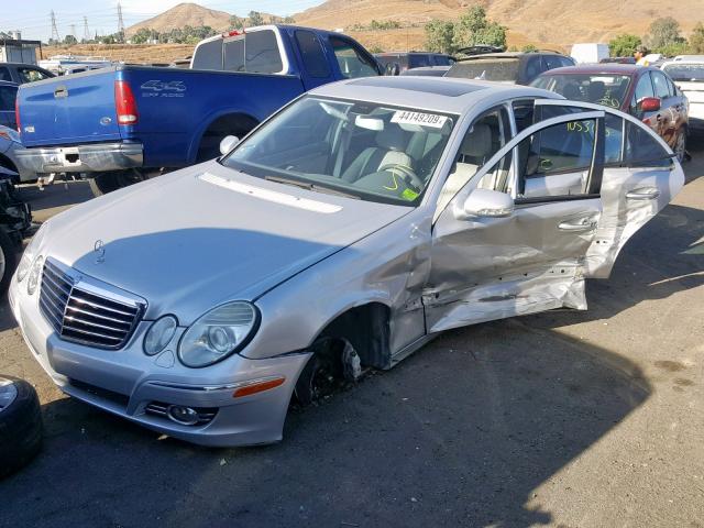 WDBUF72X07B036948 - 2007 MERCEDES-BENZ E 550 SILVER photo 2