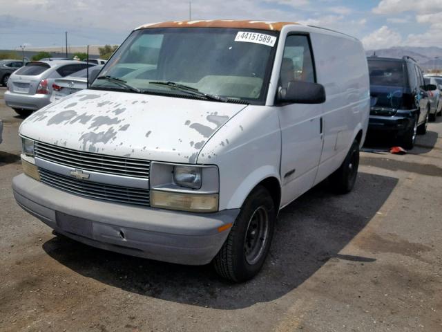 1GCDM19W3SB255722 - 1995 CHEVROLET ASTRO WHITE photo 2