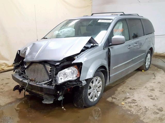 2C4RC1BG5ER311533 - 2014 CHRYSLER TOWN & COU SILVER photo 2