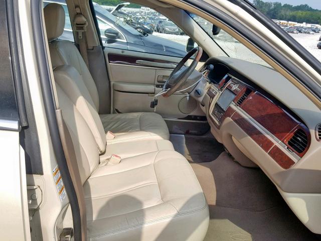 1LNHM83W23Y690194 - 2003 LINCOLN TOWN CAR C TAN photo 5