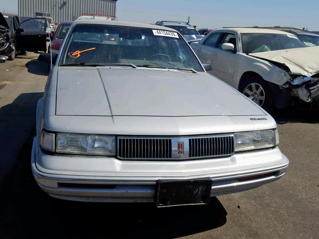 1G3AG55N1P6340878 - 1993 OLDSMOBILE CUTLASS CI ვერცხლისფერი ფოტო 9