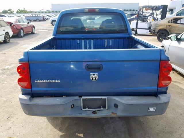 1D7HE28K15S113382 - 2005 DODGE DAKOTA QUA BLUE photo 9