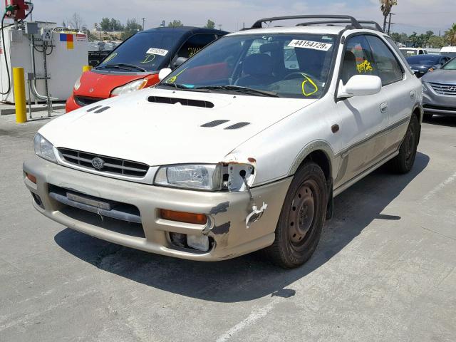 JF1GF4854YH804762 - 2000 SUBARU IMPREZA OU WHITE photo 2