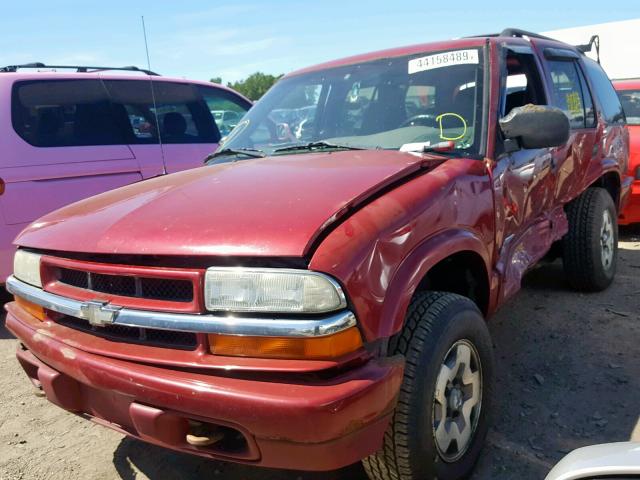 1GNDT13X53K148989 - 2003 CHEVROLET BLAZER RED photo 2