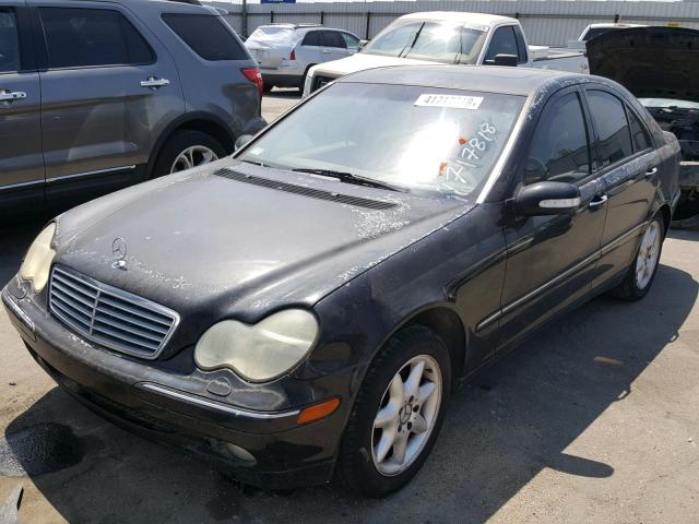 WDBRF61J02E009009 - 2002 MERCEDES-BENZ C 240 BLACK photo 2