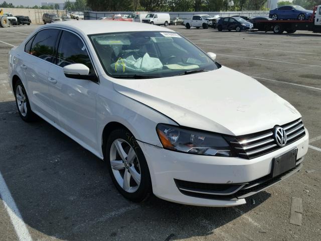 1VWBT7A38EC055784 - 2014 VOLKSWAGEN PASSAT SE WHITE photo 1