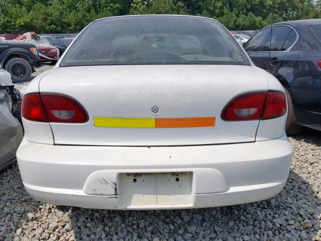 1G1JC524X17333722 - 2001 CHEVROLET CAVALIER B WHITE photo 9