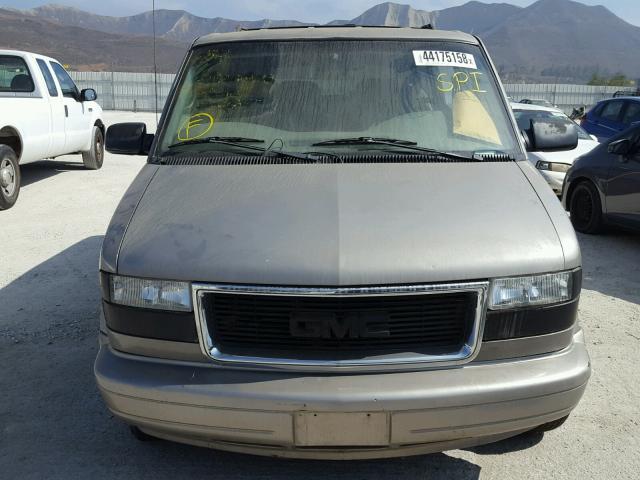 1GKDM19W31B514714 - 2001 GMC SAFARI XT GRAY photo 9