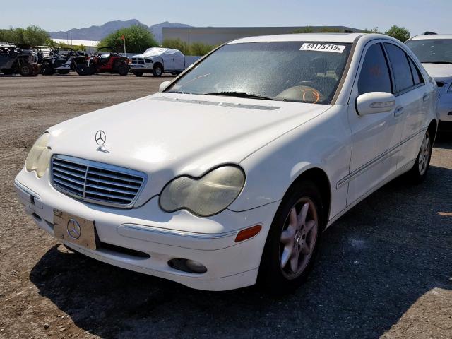 WDBRF61J83E014508 - 2003 MERCEDES-BENZ C 240 WHITE photo 2