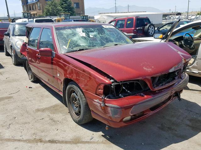 YV1LW5548W2374285 - 1998 VOLVO V70 MAROON photo 1