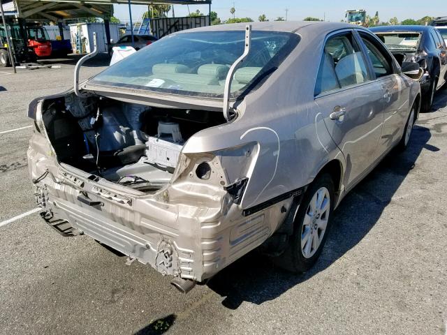 4T1BB46K68U042160 - 2008 TOYOTA CAMRY HYBR GOLD photo 4