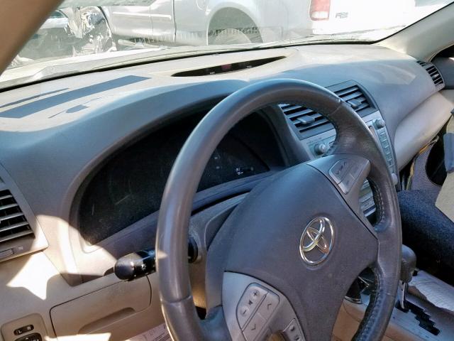 4T1BB46K68U042160 - 2008 TOYOTA CAMRY HYBR GOLD photo 8