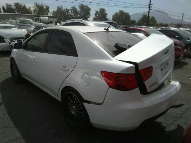 KNAFU4A28B5344281 - 2011 KIA FORTE EX WHITE photo 3