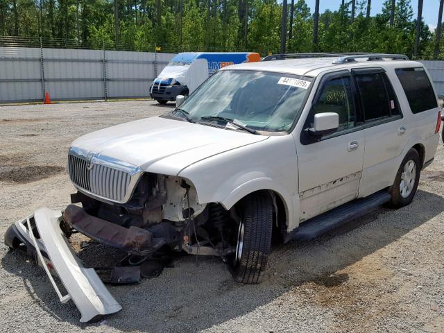 5LMFU27526LJ25657 - 2006 LINCOLN NAVIGATOR CREAM photo 2