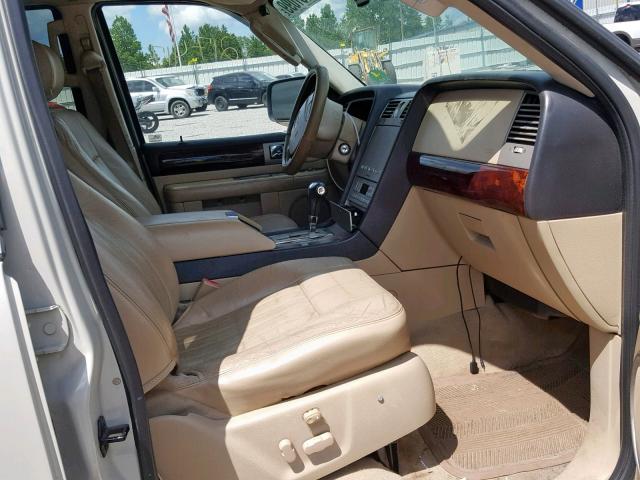 5LMFU27526LJ25657 - 2006 LINCOLN NAVIGATOR CREAM photo 5