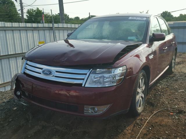 1FAHP24W28G134574 - 2008 FORD TAURUS SEL RED photo 2