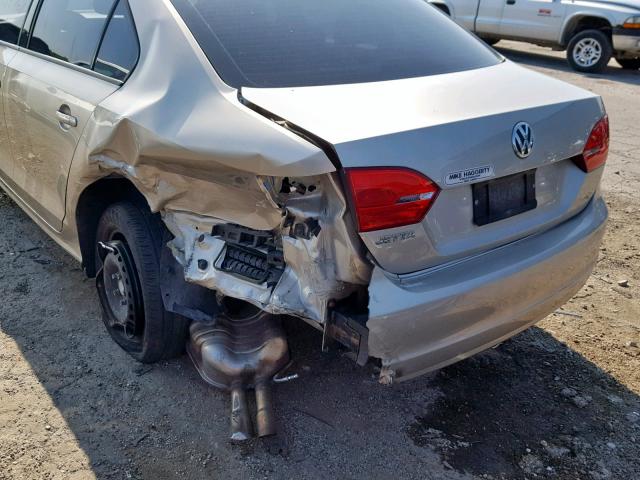 3VW2K7AJ9EM223772 - 2014 VOLKSWAGEN JETTA BASE TAN photo 9