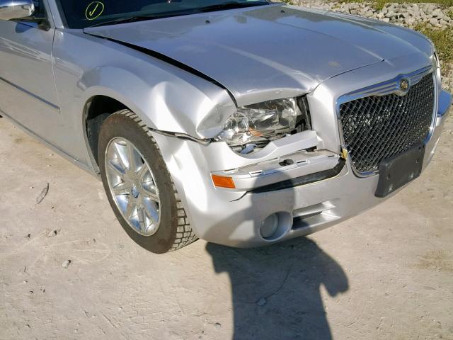 2C3KA33V39H639968 - 2009 CHRYSLER 300 LIMITE SILVER photo 9