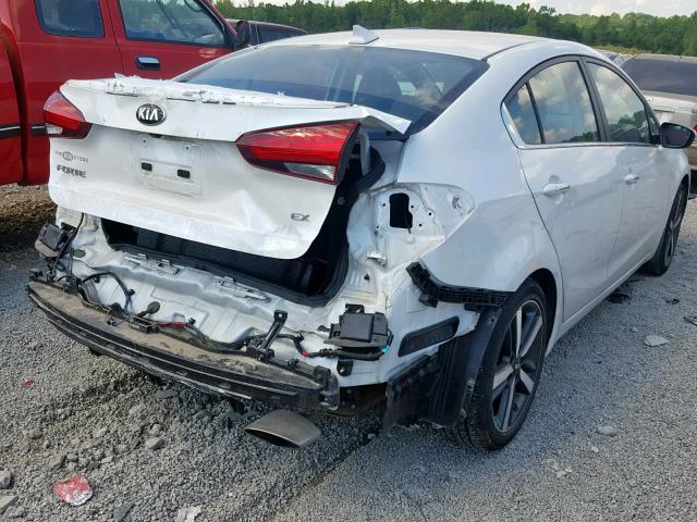 3KPFN4A83JE166075 - 2018 KIA FORTE EX WHITE photo 4