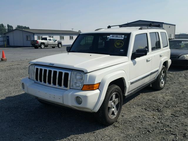 1J4RG4GK7AC127825 - 2010 JEEP COMMANDER WHITE photo 2