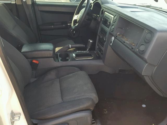 1J4RG4GK7AC127825 - 2010 JEEP COMMANDER WHITE photo 5